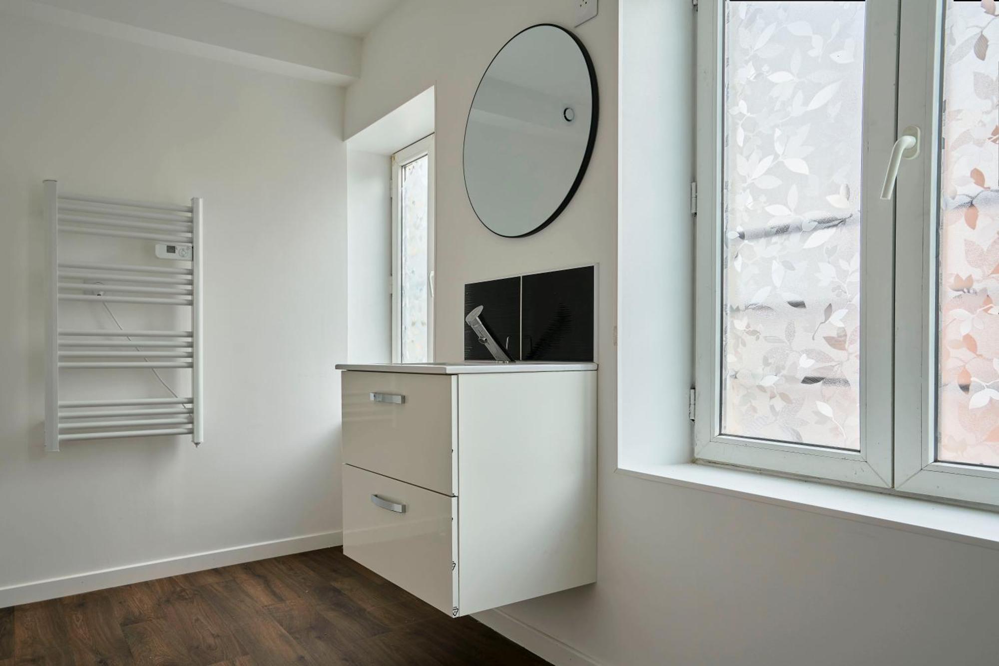 Ng Prestige L Lille L - Bouvines Balneo Apartment *